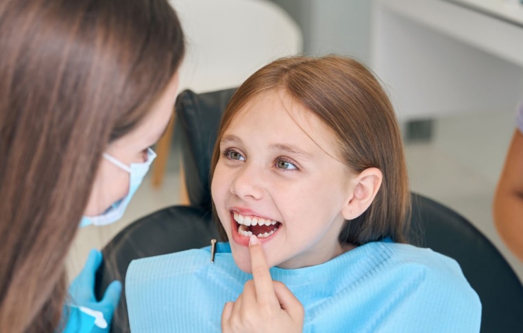 Czym różni się stomatolog dziecięcy od ogólnego?