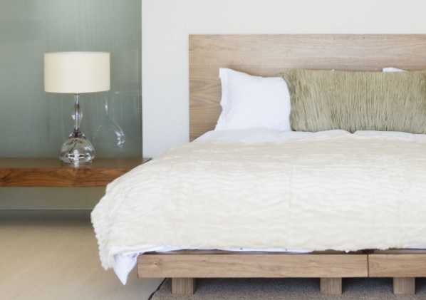 Jak konstrukcja łóżka wpływa na podparcie materaca i ciała?